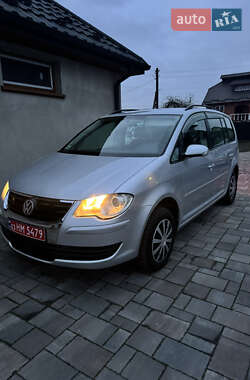 Минивэн Volkswagen Touran 2008 в Ковеле