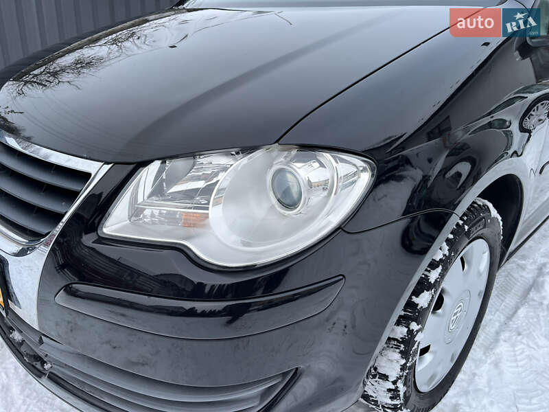 Минивэн Volkswagen Touran 2007 в Звягеле фото 13 Минивэн Volkswagen Touran 2007 в Звягеле