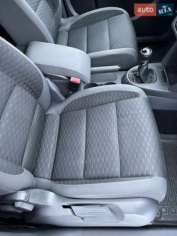 Минивэн Volkswagen Touran 2007 в Звягеле фото 33 Минивэн Volkswagen Touran 2007 в Звягеле