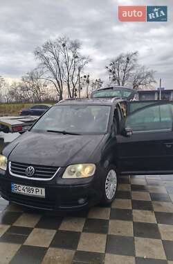 Минивэн Volkswagen Touran 2004 в Новом Калинове