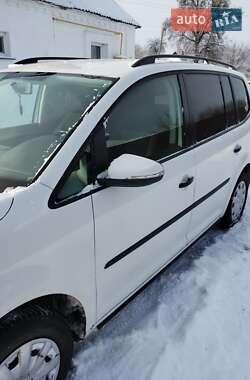 Мінівен Volkswagen Touran 2012 в Києві