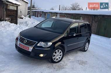 Мінівен Volkswagen Touran 2009 в Коростені