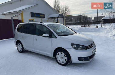 Минивэн Volkswagen Touran 2011 в Вараше