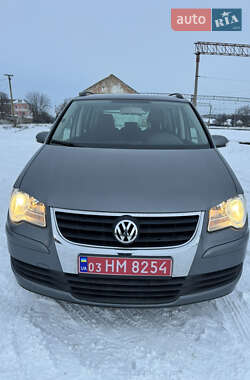 Минивэн Volkswagen Touran 2007 в Лубнах