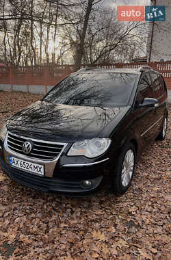 Минивэн Volkswagen Touran 2007 в Харькове