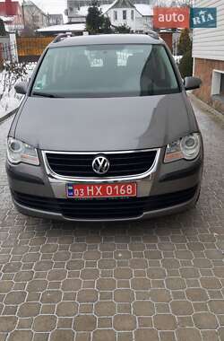 Минивэн Volkswagen Touran 2008 в Луцке