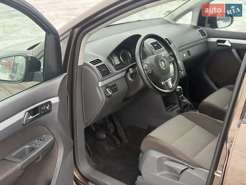 Минивэн Volkswagen Touran 2012 в Сарнах фото 27 Минивэн Volkswagen Touran 2012 в Сарнах