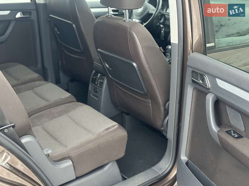 Минивэн Volkswagen Touran 2012 в Сарнах фото 35 Минивэн Volkswagen Touran 2012 в Сарнах