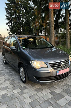 Мінівен Volkswagen Touran 2007 в Старокостянтинові