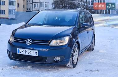 Мінівен Volkswagen Touran 2010 в Рівному