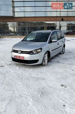 Минивэн Volkswagen Touran 2014 в Киеве