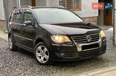 Мінівен Volkswagen Touran 2007 в Сваляві