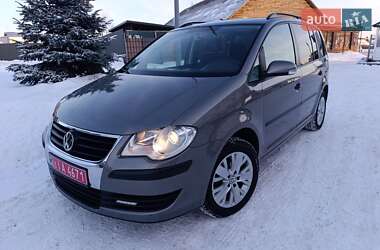 Мінівен Volkswagen Touran 2008 в Сарнах
