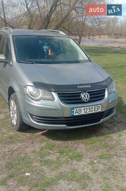 Мінівен Volkswagen Touran 2010 в Прилуках