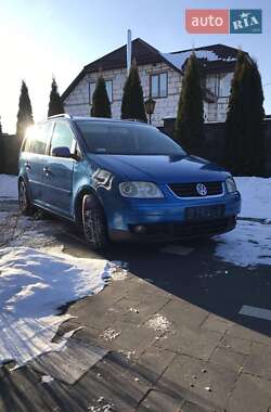 Минивэн Volkswagen Touran 2005 в Сарнах