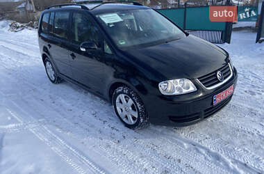 Минивэн Volkswagen Touran 2005 в Баре
