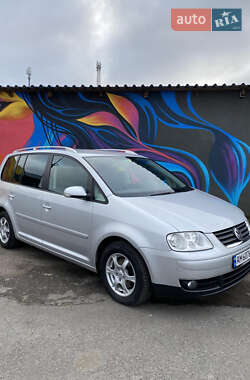 Мінівен Volkswagen Touran 2006 в Житомирі