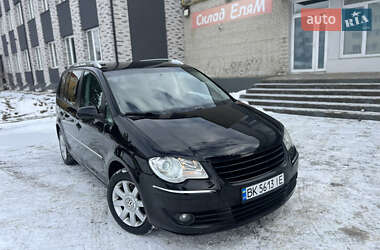 Минивэн Volkswagen Touran 2008 в Львове