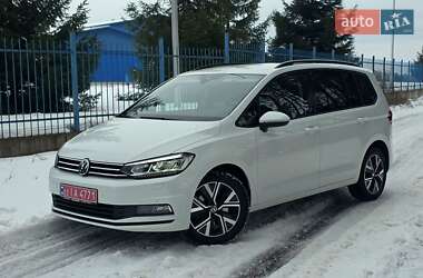 Мікровен Volkswagen Touran 2022 в Бучі