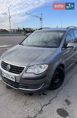 Минивэн Volkswagen Touran 2007 в Луцке