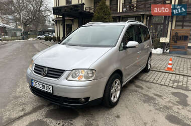 Мінівен Volkswagen Touran 2005 в Чернівцях