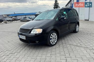 Мінівен Volkswagen Touran 2005 в Чернівцях