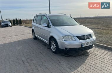 Минивэн Volkswagen Touran 2005 в Городке