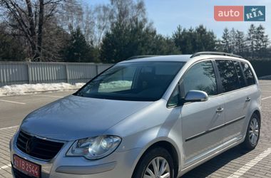 Минивэн Volkswagen Touran 2007 в Луцке