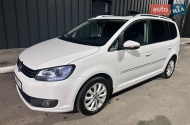 Минивэн Volkswagen Touran 2014 в Ирпене