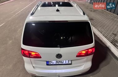 Мінівен Volkswagen Touran 2014 в Києві