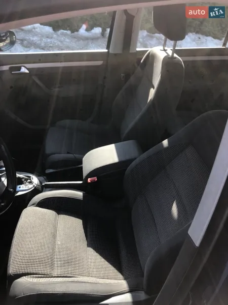 Volkswagen Touran 2010 VIN WVGZZZ1TZAW076116 фото оголошення 11 з 48