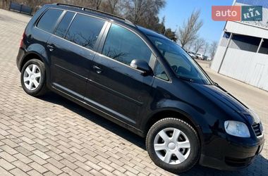 Минивэн Volkswagen Touran 2006 в Кривом Роге
