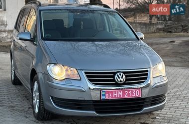 Мінівен Volkswagen Touran 2009 в Сокирянах