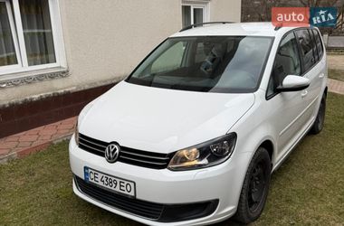 Мінівен Volkswagen Touran 2015 в Чернівцях