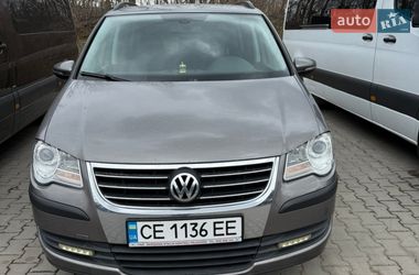 Минивэн Volkswagen Touran 2010 в Черновцах