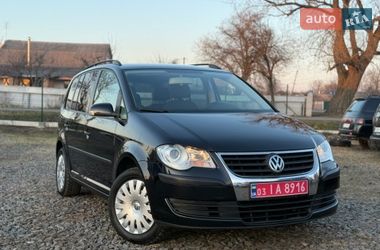 Минивэн Volkswagen Touran 2008 в Березане
