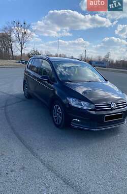 Микровэн Volkswagen Touran 2017 в Звягеле