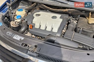 Мінівен Volkswagen Touran 2009 в Бродах