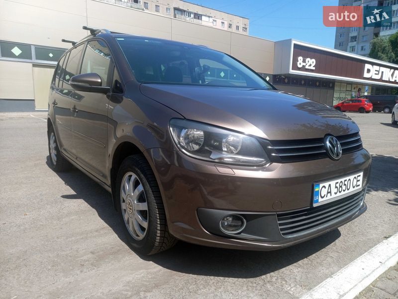 Volkswagen Touran 2011