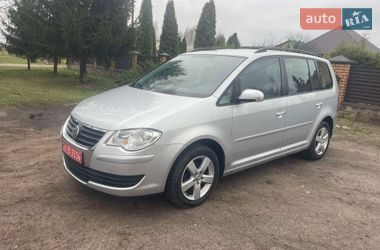 Минивэн Volkswagen Touran 2007 в Сарнах