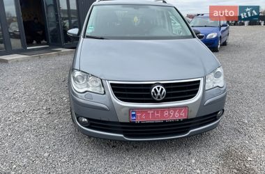 Минивэн Volkswagen Touran 2010 в Староконстантинове