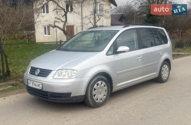 Минивэн Volkswagen Touran 2005 в Делятине