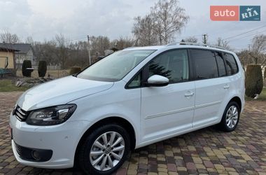 Мінівен Volkswagen Touran 2014 в Чернівцях