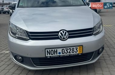 Мінівен Volkswagen Touran 2012 в Чернівцях