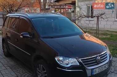 Минивэн Volkswagen Touran 2007 в Барышевке