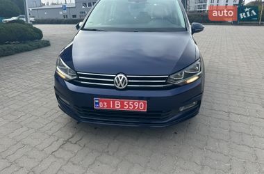 Мінівен Volkswagen Touran 2015 в Луцьку