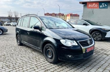 Мінівен Volkswagen Touran 2009 в Луцьку