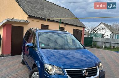 Мінівен Volkswagen Touran 2010 в Золотоноші