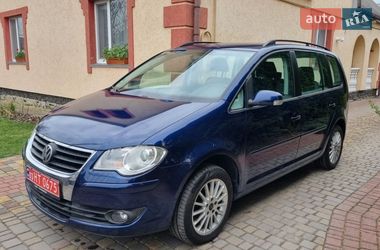 Минивэн Volkswagen Touran 2008 в Киверцах