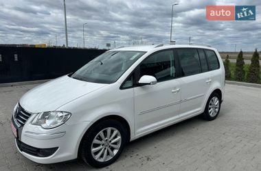 Минивэн Volkswagen Touran 2007 в Буске